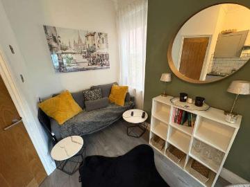 1 bed flat for sale