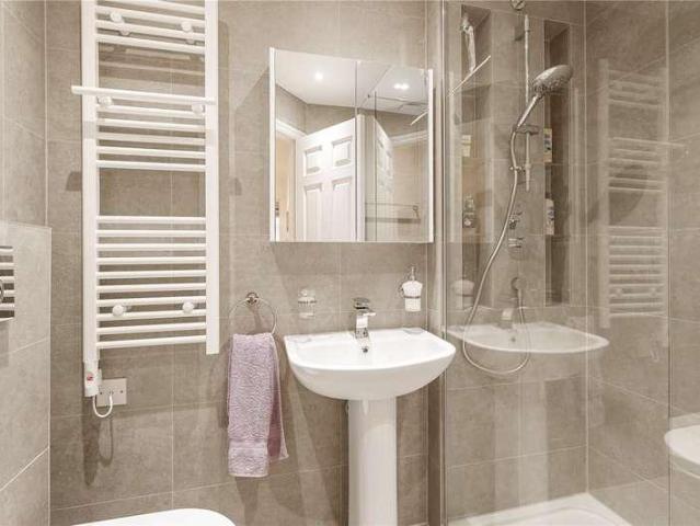 1 bed flat for sale