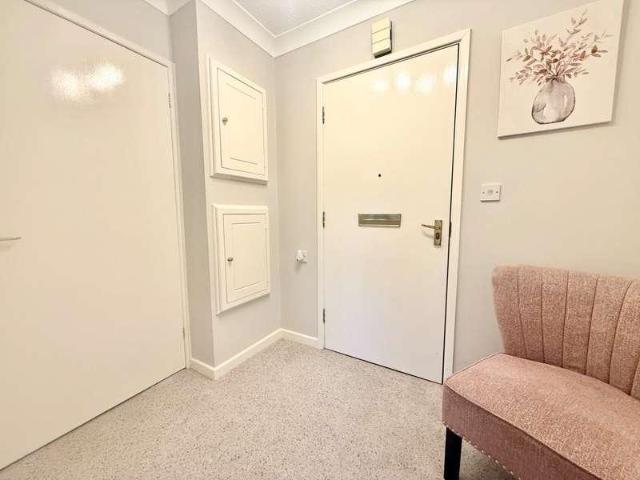 1 bed flat for sale