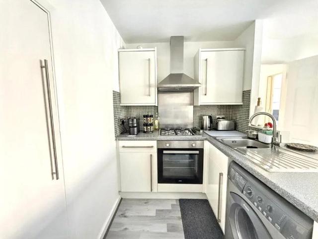 1 bed flat for sale