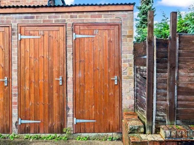 1 bed flat for sale