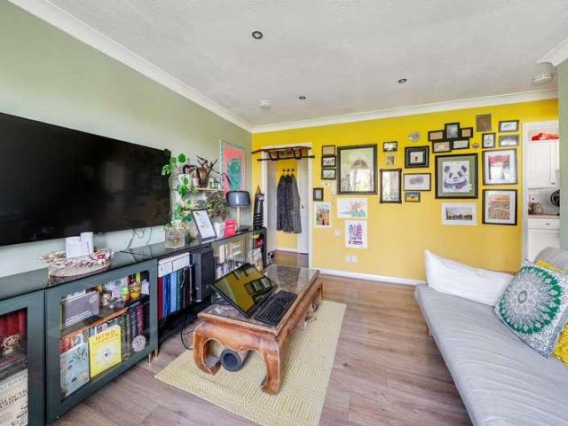 1 bed flat for sale