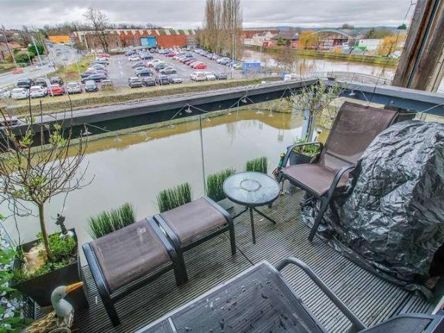 1 bed flat for sale