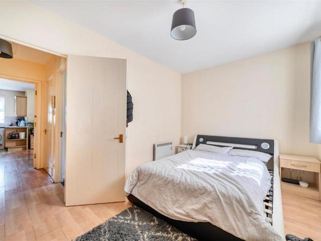1 bed flat for sale