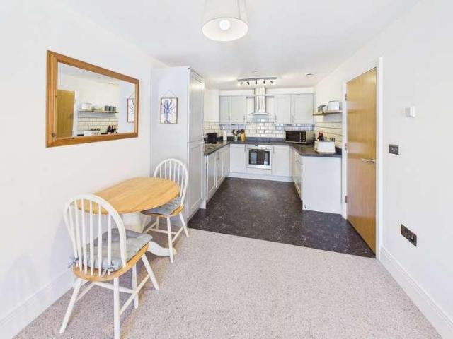 1 bed flat for sale
