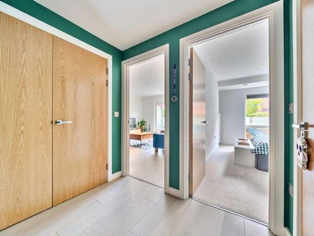 1 bed flat for sale