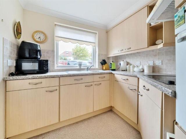 1 bed flat for sale