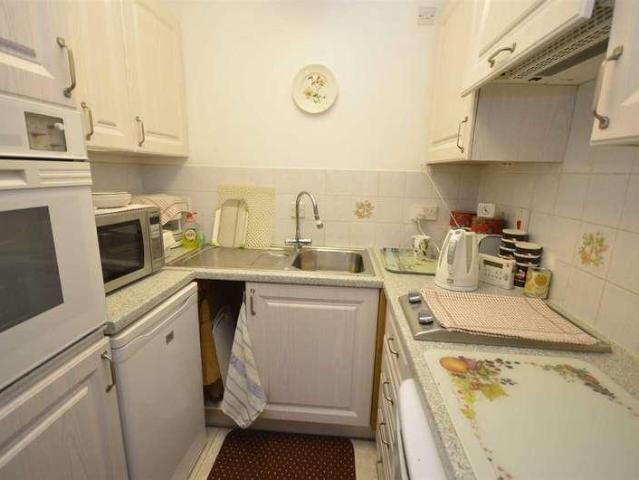 1 bed flat for sale