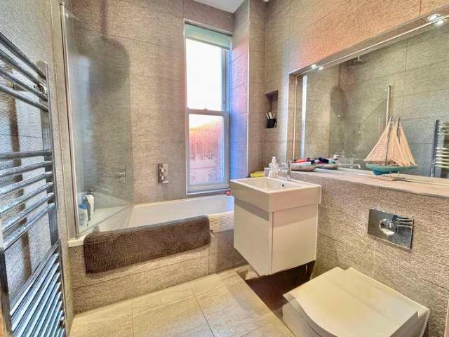 1 bed flat for sale