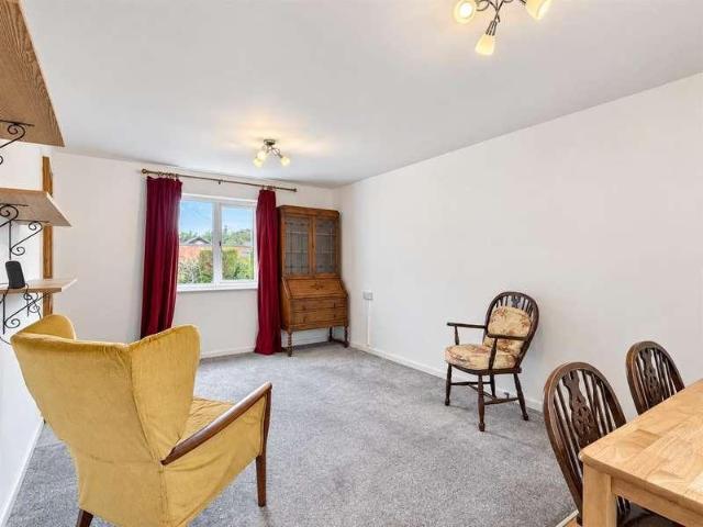 1 bed flat for sale