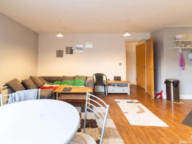 1 bed flat for sale
