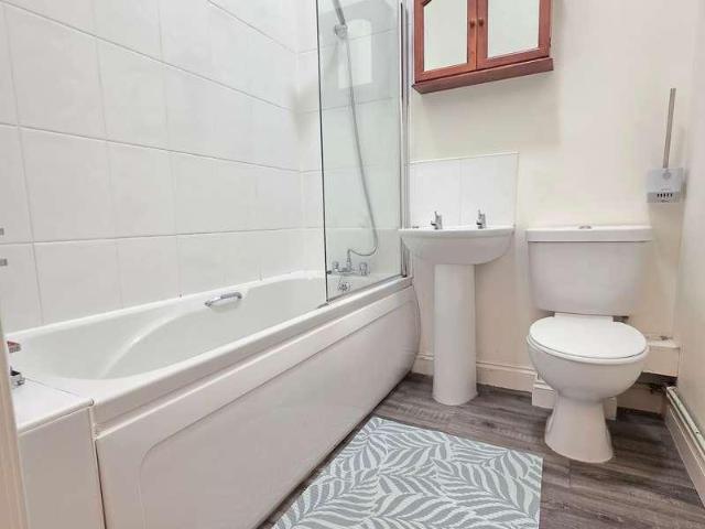 1 bed flat for sale