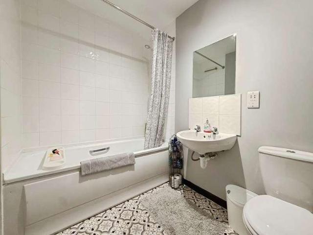 1 bed flat for sale