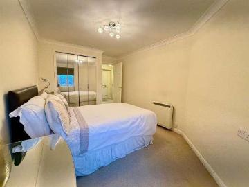 1 bed flat for sale