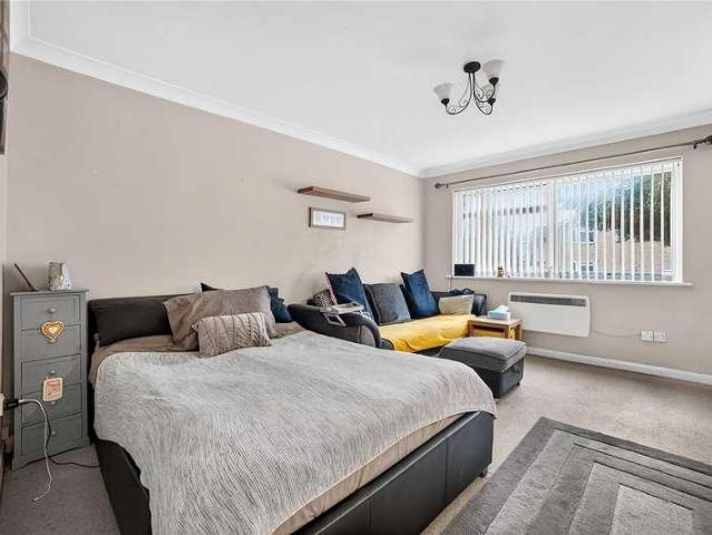 1 bed flat for sale