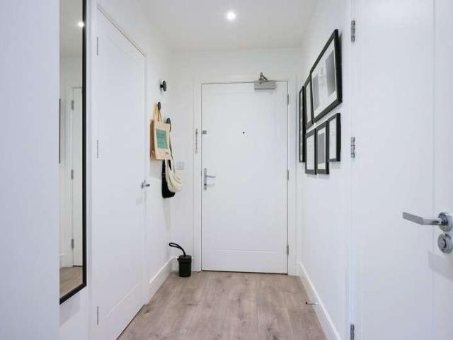1 bed flat for sale