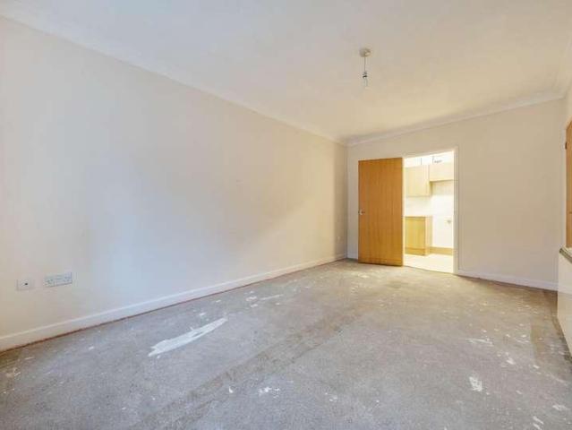 1 bed flat for sale