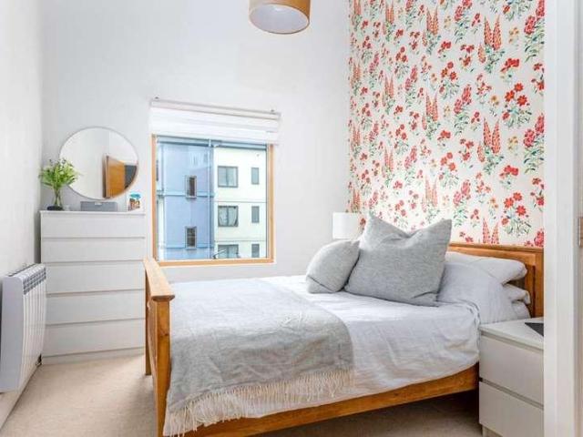 1 bed flat for sale