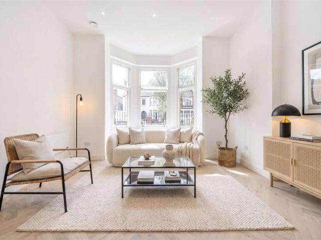 1 bed flat for sale
