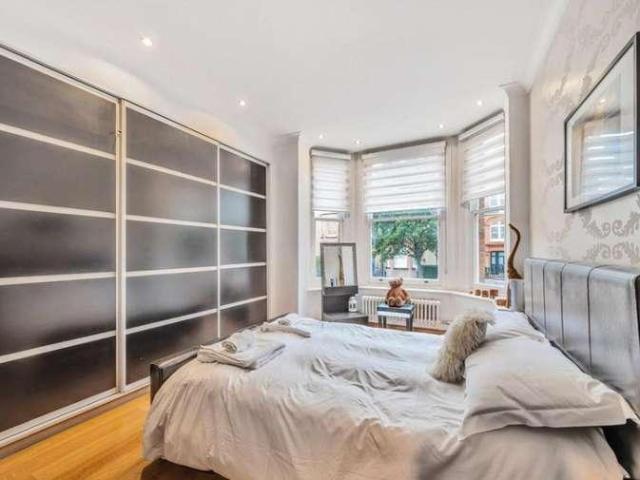1 bed flat for sale