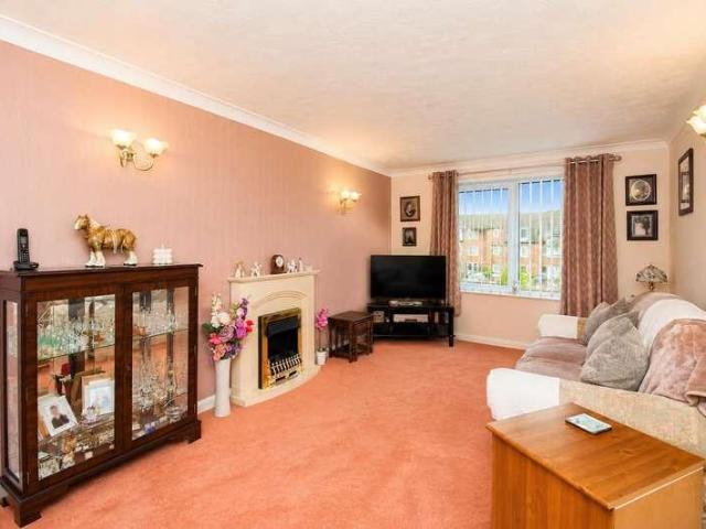 1 bed flat for sale
