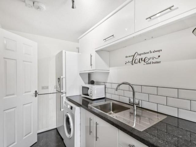 1 bed flat for sale