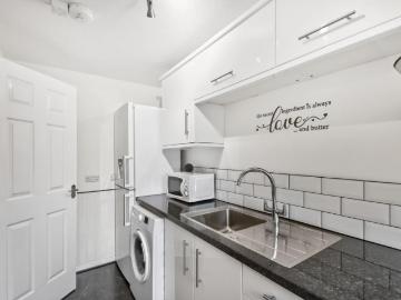 1 bed flat for sale