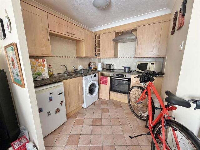1 bed flat for sale