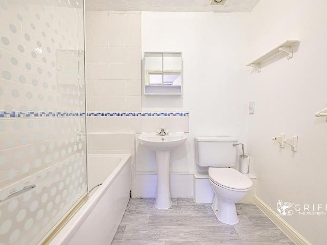 1 bed flat for sale
