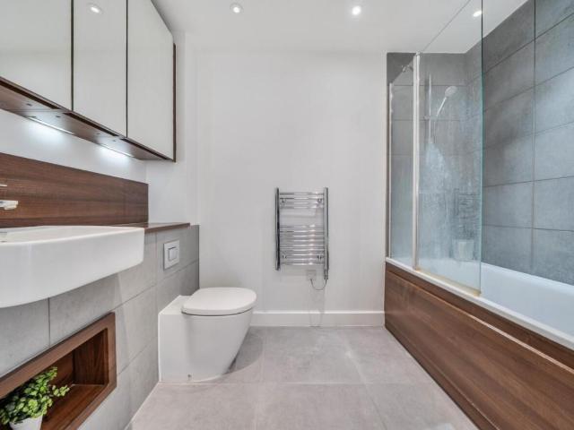 1 bed flat for sale
