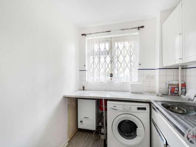 1 bed flat for sale