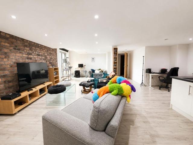 1 bed flat for sale