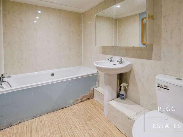 1 bed flat for sale