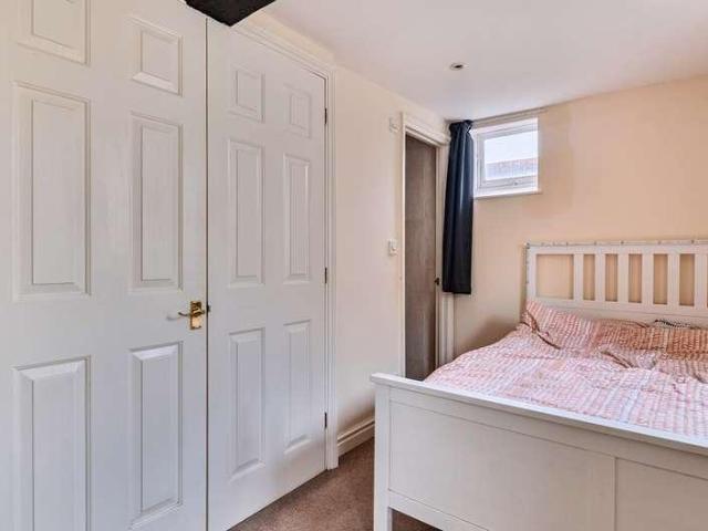 1 bed flat for sale