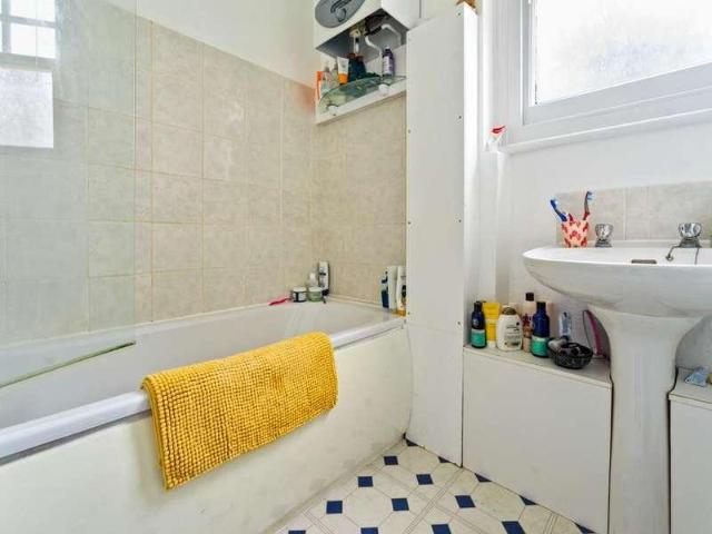 1 bed flat for sale