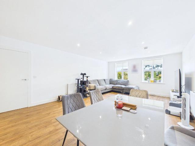 1 bed flat for sale