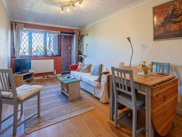 1 bed flat for sale