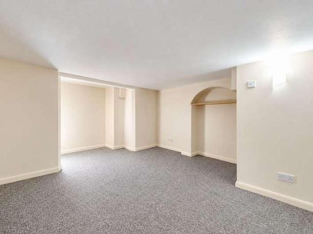 1 bed flat for sale