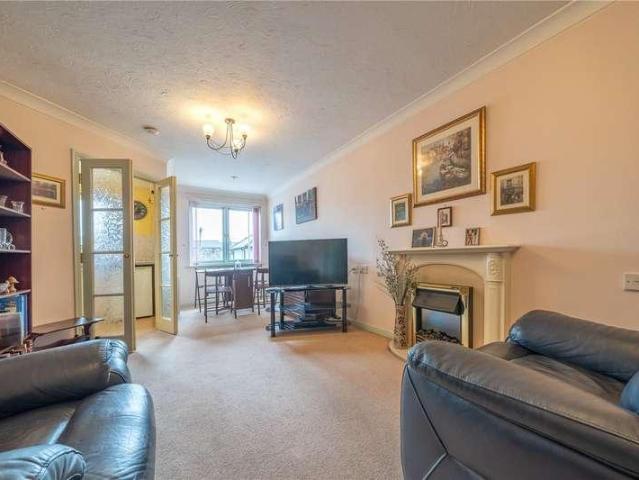 1 bed flat for sale