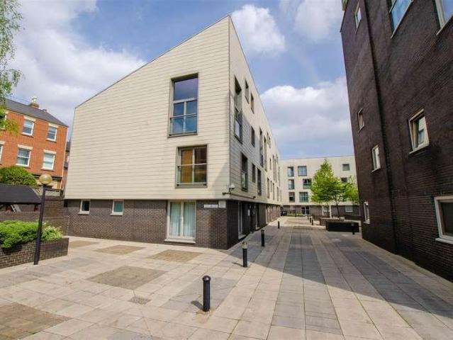 1 bed flat for sale