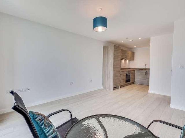 1 bed flat for sale