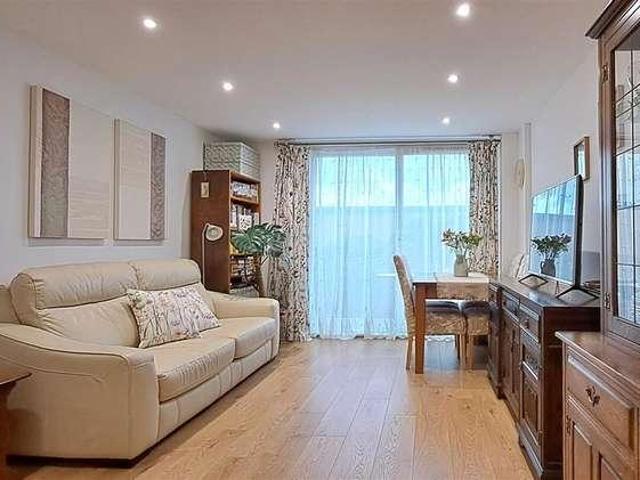 1 bed flat for sale