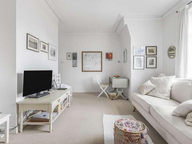 1 bed flat for sale