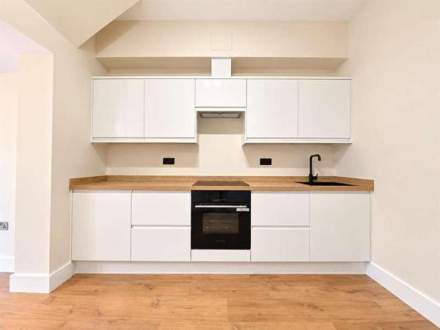 1 bed flat for sale