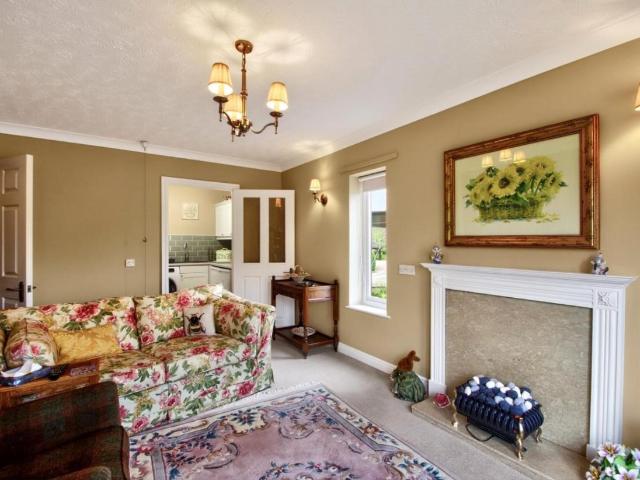 1 bed flat for sale