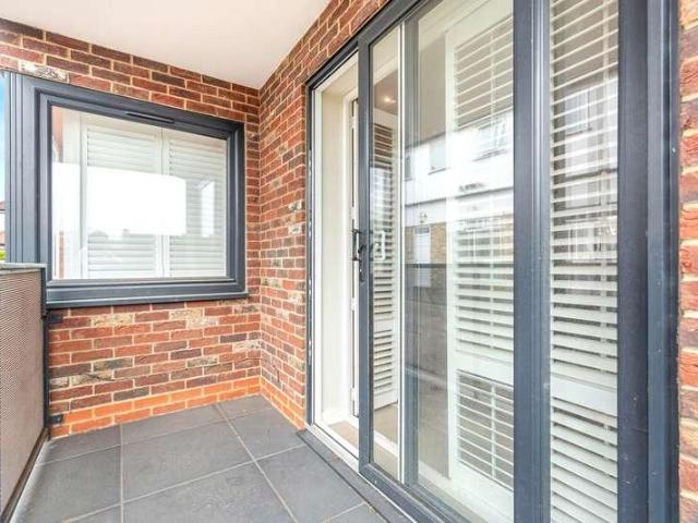 1 bed flat for sale