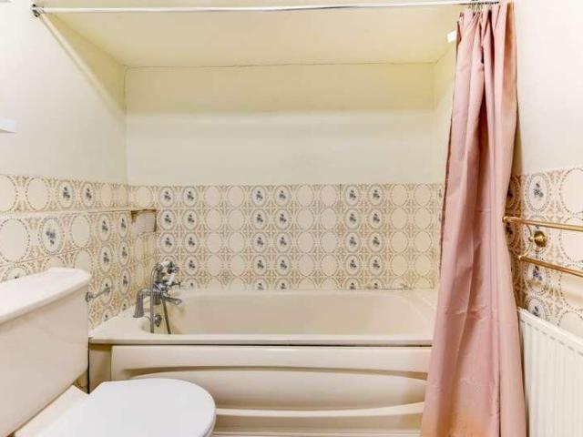 1 bed flat for sale
