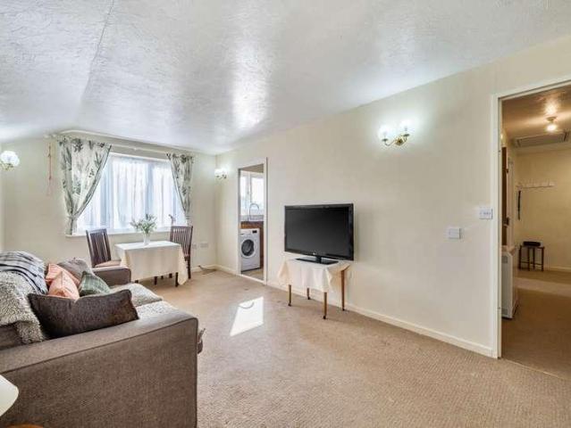 1 bed flat for sale