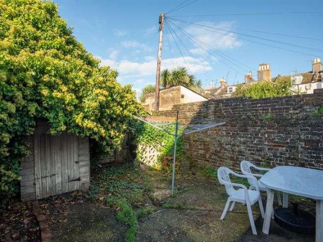 1 bed flat for sale