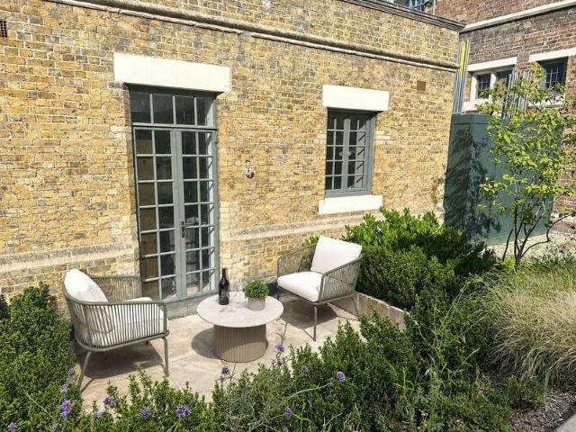 1 bed flat for sale